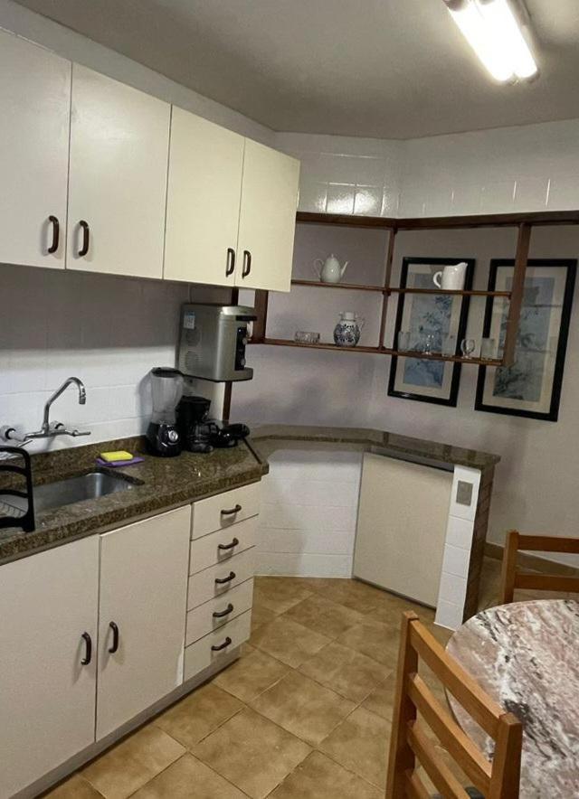 Copacabana, Apto 2 Quartos 200m Da Apartment *